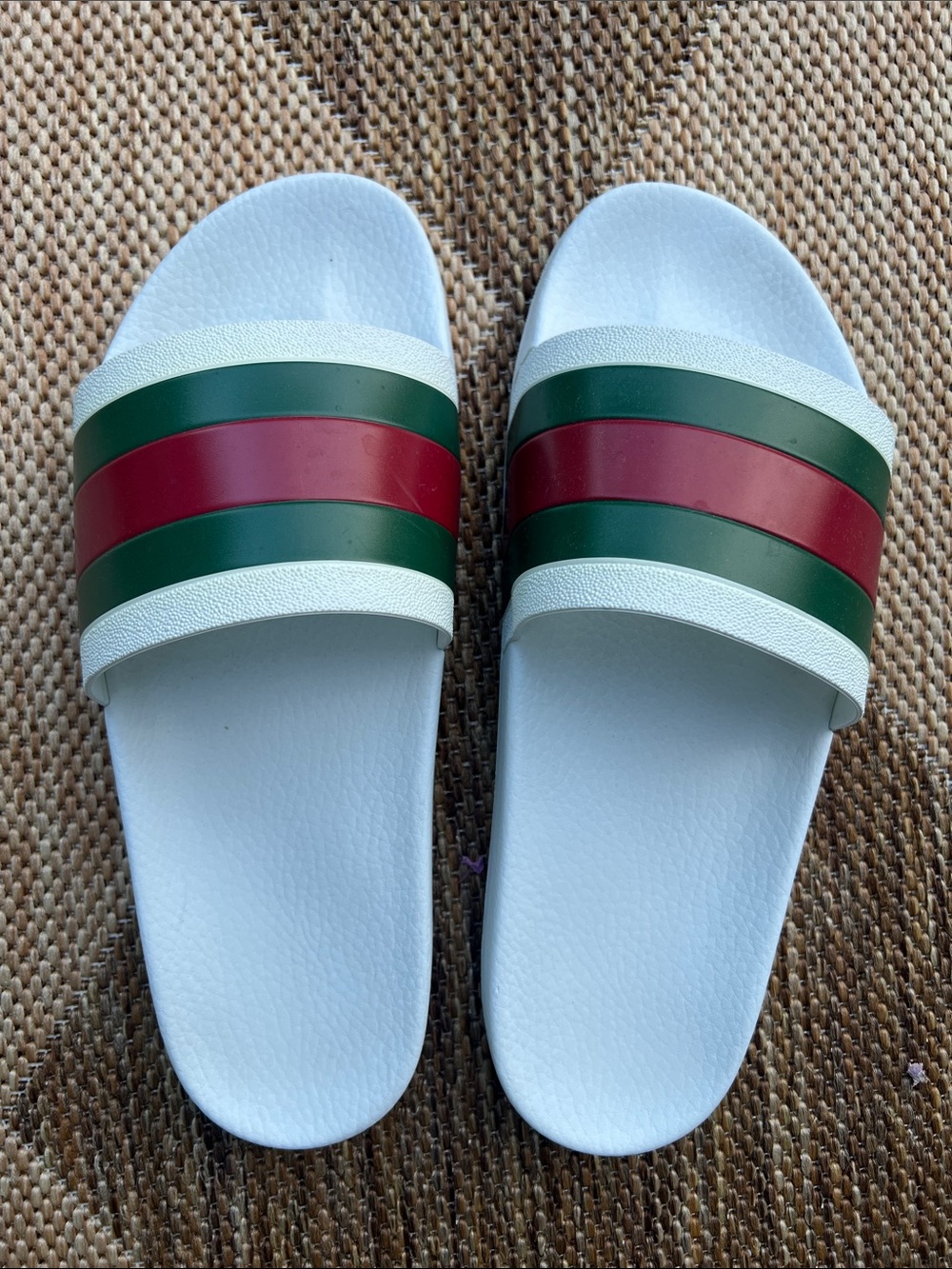 Gucci Men’s Slide Sandals with Green and Red Stripes